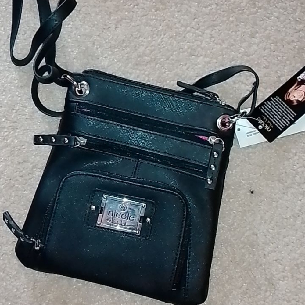 Nicole crossbody